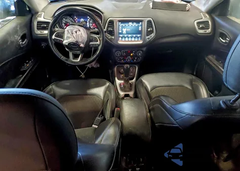 2018 Jeep Compass Latitude z USA, uszkodzony, nr VIN 3C4NJDBB1JT392547